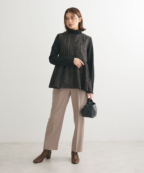 Green　Parks（グリーンパークス）の「ラメツィードペプラムベスト（ベスト・レディース・ブラック/ライトベージュ・FREE）」の4枚目の写真