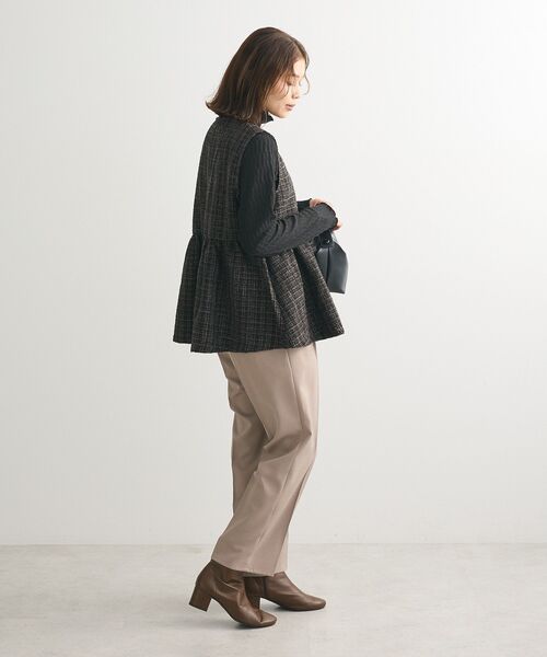 Green　Parks（グリーンパークス）の「ラメツィードペプラムベスト（ベスト・レディース・ブラック/ライトベージュ・FREE）」の5枚目の写真