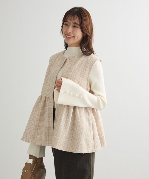 Green　Parks（グリーンパークス）の「ラメツィードペプラムベスト（ベスト・レディース・ブラック/ライトベージュ・FREE）」の15枚目の写真