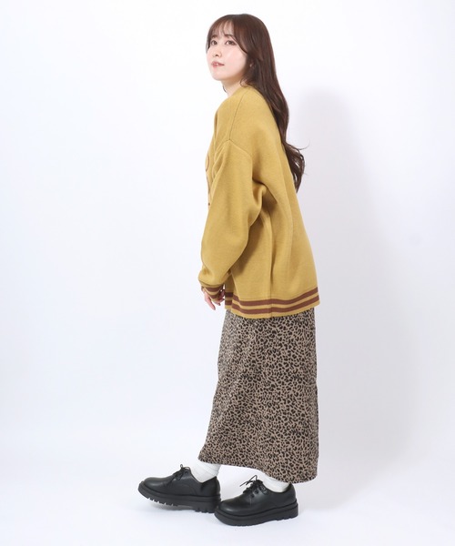 sanrio（サンリオ）キャラクタージャガード編みニットセータープル