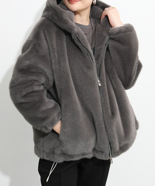 by LEGNA（バイレグナ）の「フェイクファー ジャケット パーカー（その他アウター・レディース・ベージュ系その他/ダークグレー/モカ/ブラック・FREE）」の5枚目の写真