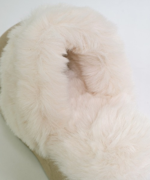 shopnikoniko（ショップニコニコ）の「フェイクムートン ボリュームソール 厚底サボサンダル（スリッポン・レディース・ブラック/ブラウン/ベージュ・S/M/L/LL）」の11枚目の写真