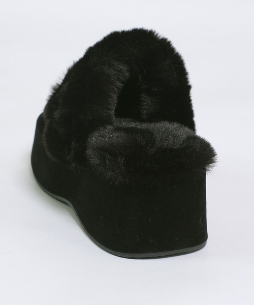 shopnikoniko（ショップニコニコ）の「フェイクムートン ボリュームソール 厚底サボサンダル（スリッポン・レディース・ブラック/ブラウン/ベージュ・S/M/L/LL）」の10枚目の写真