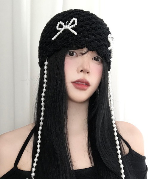 Vipoa(ヴィポア)の「ビーズリボンデザインニットキャップ(ニットキャップ/ビーニー・レディース・レッド/ブラック・FREE)」の3枚目の写真