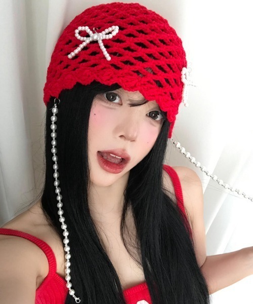 Vipoa(ヴィポア)の「ビーズリボンデザインニットキャップ(ニットキャップ/ビーニー・レディース・レッド/ブラック・FREE)」の7枚目の写真