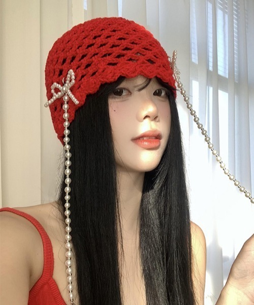 Vipoa(ヴィポア)の「ビーズリボンデザインニットキャップ(ニットキャップ/ビーニー・レディース・レッド/ブラック・FREE)」の10枚目の写真