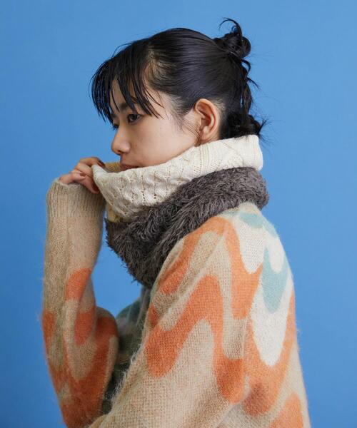 FRAPBOIS(フラボア)の「ケーブルシャギー ネックウォーマー(ネックウォーマー/スヌード・レディース・オフホワイト/ブルーグリーン・FREE)」の4枚目の写真