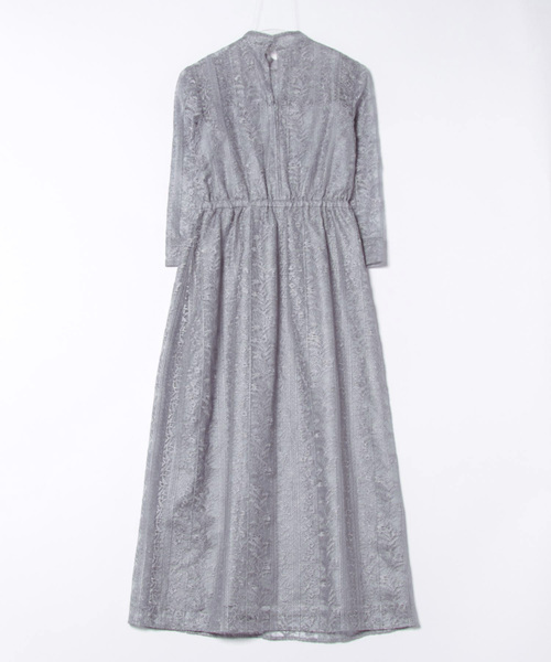 STRAWBERRY-FIELDS(ストロベリーフィールズ)の「レイヤーストライプレースワンピース(ワンピース・レディース・ネイビー/グレー・2)」の3枚目の写真