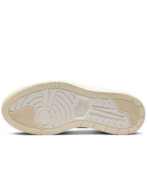 JORDAN BRAND(ジョーダンブランド)の「エア ジョーダン 1 エレベート LOW ウィメンズシューズ / Air Jordan 1 Elevate Low Women's Shoes DH7004-101 Sail(スニーカー・レディース・クリーム・22/22.5/23/23.5/24/24.5/25/25.5/26/26.5/27/27.5/28/28.5/29)」の8枚目の写真