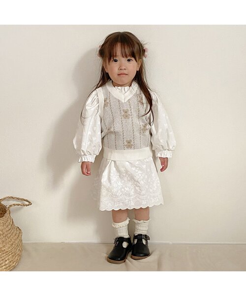 apres les cours(アプレレクール)の「tinybear 総柄ニットベスト_マシンウォッシャブル(ベスト・キッズ・オフホワイト・90/100/110/120)」の4枚目の写真