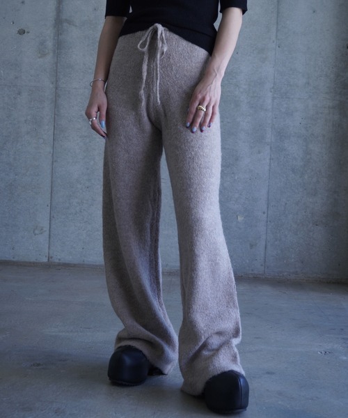 gina tricot(ジーナトリコ)の「Knitted trousers(その他パンツ・レディース・ライトグレー/ベージュ・S/M)」の2枚目の写真
