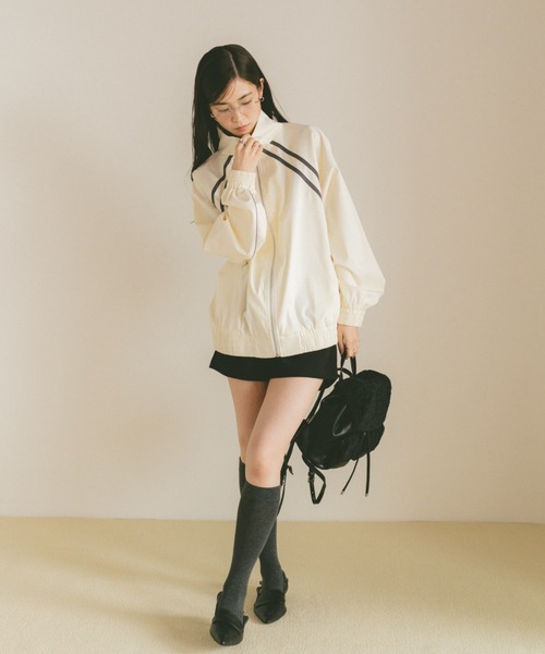 VANNIE U（ヴァニーユー）の「ダブルラインオーバールーズトラックジャケット（ブルゾン・レディース・ブラック/アイボリー・FREE）」の9枚目の写真