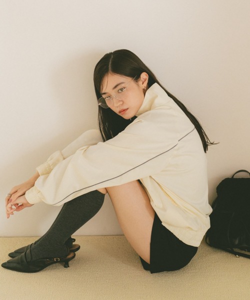 VANNIE U（ヴァニーユー）の「ダブルラインオーバールーズトラックジャケット（ブルゾン・レディース・ブラック/アイボリー・FREE）」の8枚目の写真