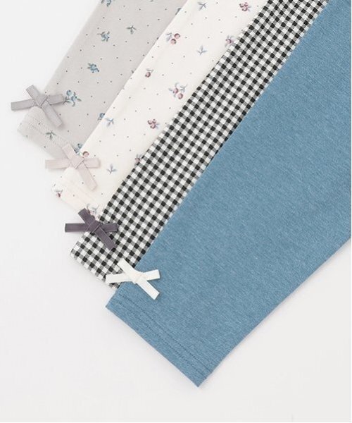 petit main(プティマイン)の「【プティプラ】GIRLS10分丈レギンス(レギンス/スパッツ・キッズ・レッド/チャコール/ブラック/アイボリー/ブルー/ブルーグレー/ライトピンク/ライトグリーン/ライトグレー・130cm/90cm/80cm/110cm/100cm/120cm)」の12枚目の写真