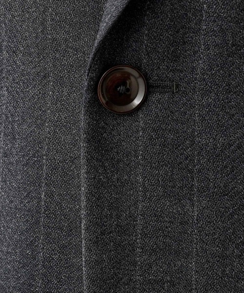 TAKEO KIKUCHI(タケオキクチ)の「【THE FLAGSHIP】矢絣 ストライプ スーツ(スーツセット・メンズ・グレー系その他3/ネイビー系2・02/03/04)」の11枚目の写真