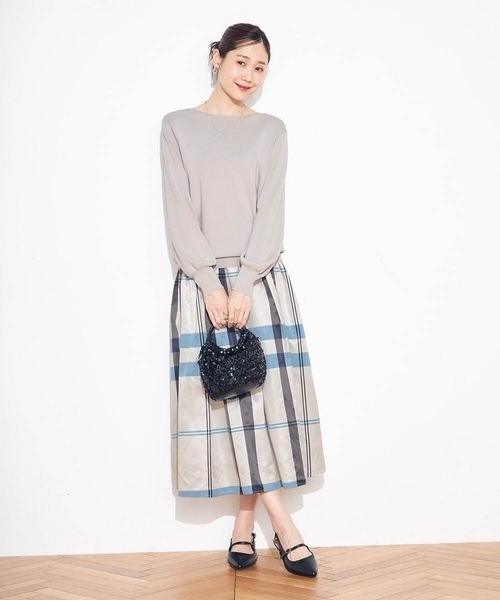 a.v.v（アーヴェヴェ）の「バックストラップパンプス（パンプス・レディース・アイボリー/ブラック・23.5/24.5/22.5）」の12枚目の写真