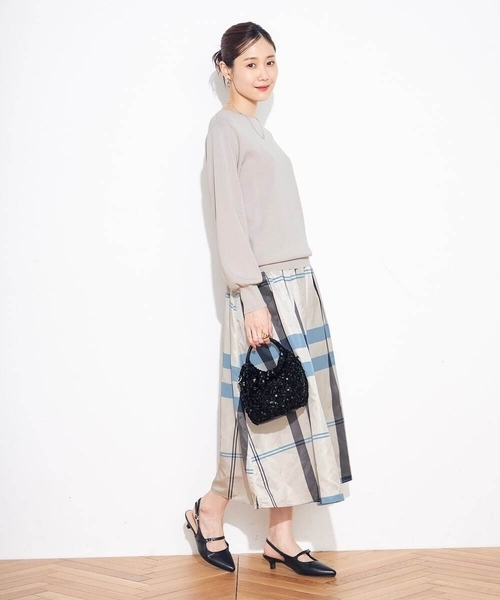 a.v.v（アーヴェヴェ）の「バックストラップパンプス（パンプス・レディース・アイボリー/ブラック・23.5/24.5/22.5）」の13枚目の写真