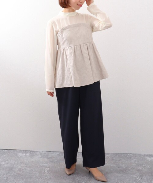 MICO COULIER（ミコクリエ）の「《オケージョン対応》フローラルジャガードドッキングブラウス（シャツ/ブラウス・レディース・ブラック/グレイッシュベージュ・38）」の4枚目の写真