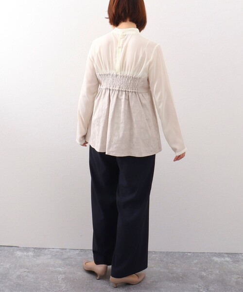 MICO COULIER（ミコクリエ）の「《オケージョン対応》フローラルジャガードドッキングブラウス（シャツ/ブラウス・レディース・ブラック/グレイッシュベージュ・38）」の5枚目の写真