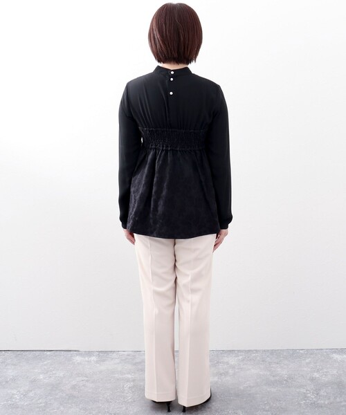 MICO COULIER（ミコクリエ）の「《オケージョン対応》フローラルジャガードドッキングブラウス（シャツ/ブラウス・レディース・ブラック/グレイッシュベージュ・38）」の7枚目の写真