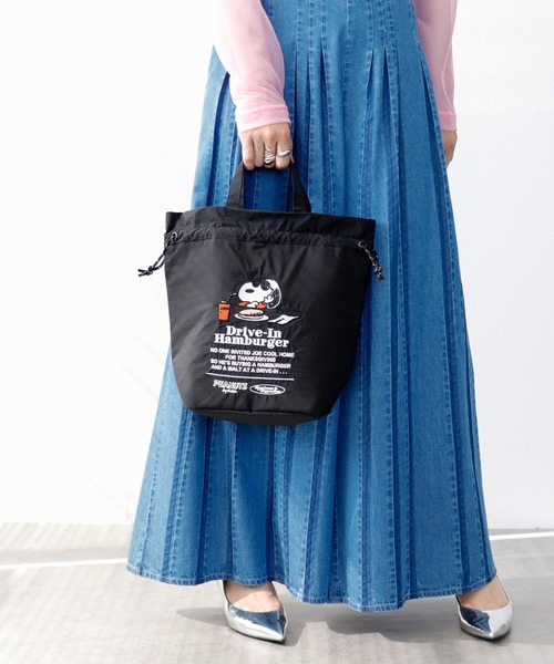 Three Four Time（ｽﾘｰﾌｫｰﾀｲﾑ）の「【PEANUTS】保冷巾着トート（エコバッグ/サブバッグ・レディース・アイボリー/ブラック・FREE）」の7枚目の写真