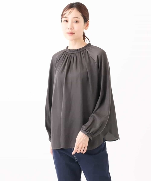 MK MICHEL KLEIN（エムケーミッシェルクラン）の「フリルネックデザインサテンブラウス/前後2way/接触冷感/洗える（シャツ/ブラウス・レディース・ライトブラウン/ダークグレー/ラベンダー・38）」の21枚目の写真