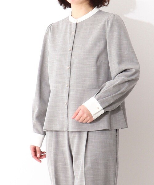 NOLLEY'S LIGHT(ノーリーズライト)の「《セットアップ対応》TRシャンブレーバイカラーペプラムブラウス(シャツ/ブラウス・レディース・ブラック系その他3/ベージュ系その他3・38)」の1枚目の写真