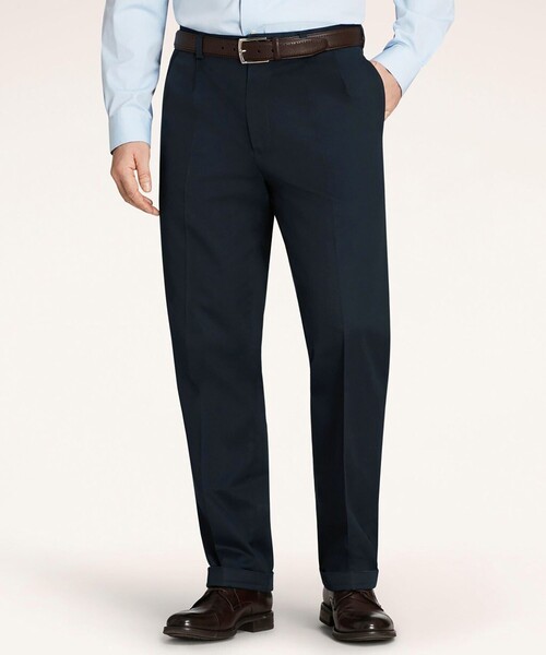 BROOKS BROTHERS(ブルックスブラザーズ)の「ライトウエイト アドバンテージチノ プリーテッドパンツ PLT(チノパンツ・メンズ・ネイビー・29inch/30inch/32inch/34inch/37inch/31inch/33inch/35inch/36inch/38inch)」の1枚目の写真