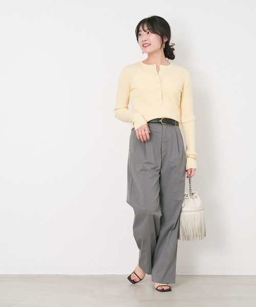 MICA&DEAL（マイカ＆ディール）の「2タックストレートパンツ〈2サイズ展開〉（その他パンツ・レディース・イエロー/ネイビー/グレー・36/38）」の19枚目の写真