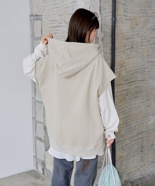 WHIMSIC（ウィムジック）の「*【WHIMSIC/SETUP対応】ガーメントダイスウェットフーディーベスト（ベスト・レディース・チャコールグレー/オフホワイト・FREE）」の10枚目の写真