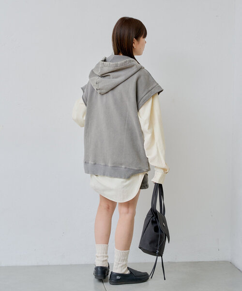 WHIMSIC（ウィムジック）の「*【WHIMSIC/SETUP対応】ガーメントダイスウェットフーディーベスト（ベスト・レディース・チャコールグレー/オフホワイト・FREE）」の20枚目の写真
