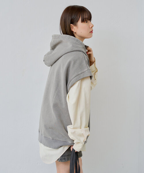 WHIMSIC（ウィムジック）の「*【WHIMSIC/SETUP対応】ガーメントダイスウェットフーディーベスト（ベスト・レディース・チャコールグレー/オフホワイト・FREE）」の21枚目の写真