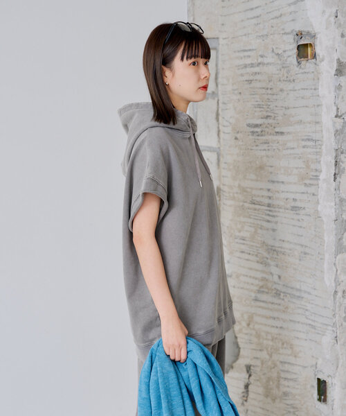 WHIMSIC（ウィムジック）の「*【WHIMSIC/SETUP対応】ガーメントダイスウェットフーディーベスト（ベスト・レディース・チャコールグレー/オフホワイト・FREE）」の4枚目の写真