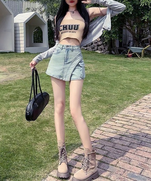 gossip!ロサンゼルス(ゴシップロサンゼルス)の「ミニスカートデザイン サイドカットデニムショートパンツ(デニムパンツ・レディース・ブルー/ライトブルー・S/M/L)」の22枚目の写真