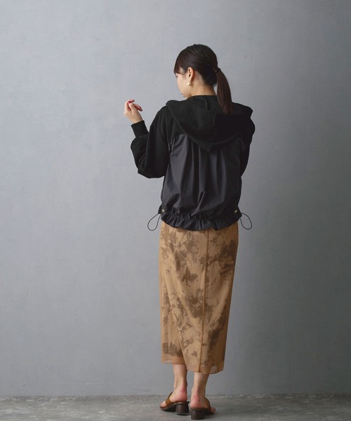 NICOLE white（ニコルホワイト）の「異素材使い配色ZIPパーカー（パーカー・レディース・チャコール/ブラック/グレー・FREE）」の16枚目の写真