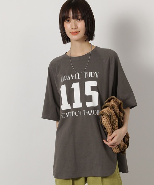 LAKOLE（ラコレ）の「ラウンドロゴプリントT / 450065（Tシャツ/カットソー・レディース・チャコールグレー/オフホワイト/ブルー/イエロー・FREE）」の2枚目の写真