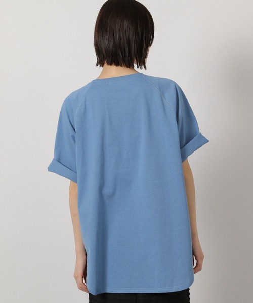 LAKOLE（ラコレ）の「ラウンドロゴプリントT / 450065（Tシャツ/カットソー・レディース・チャコールグレー/オフホワイト/ブルー/イエロー・FREE）」の17枚目の写真