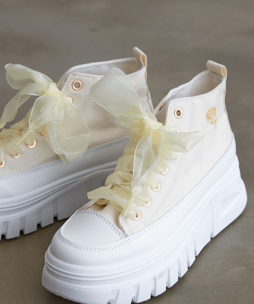 paravion（パラビオン）の「オーガンジーリボン靴紐（シューズアクセサリー・レディース・ホワイト/ブラック/ブルー/イエロー/ピンク・FREE）」の4枚目の写真