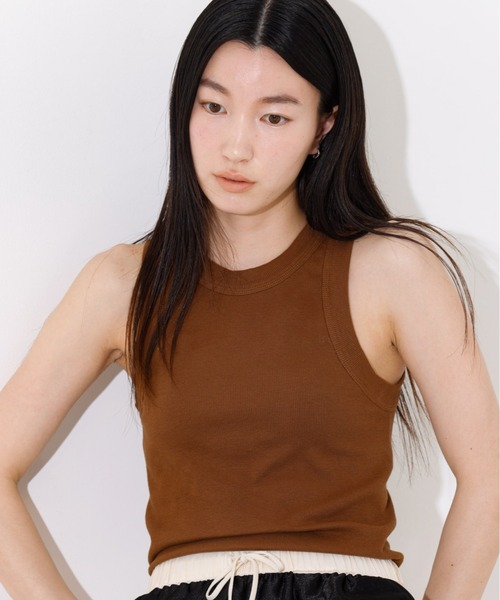 NOMINE(ノミネ)の「カップイン テレコ タンクトップ(タンクトップ・レディース・ホワイト/チャコールグレー/ブラック/ブラウン・フリー)」の12枚目の写真