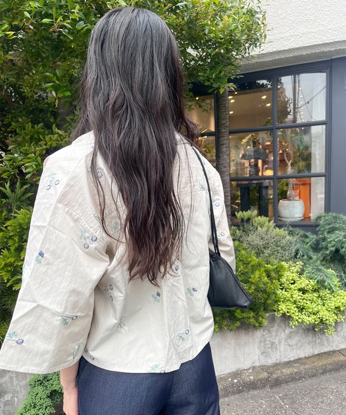 ブラウス シャツ フラワーエンブロイダリークロップド丈シャツ レディース Muscat ブラウス シャツ フラワーエンブロイダリークロップド丈