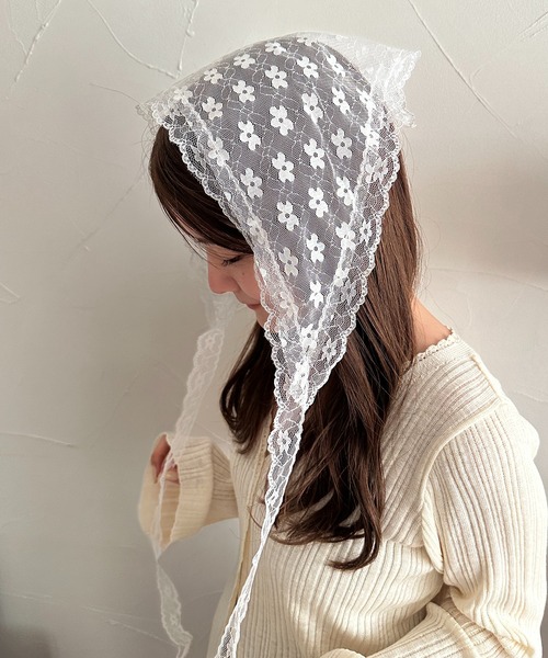 apres jour clair（アプレジュールクレア）の「【apres jour clair】マルチレースバブーシュカ（その他ヘアアクセサリー・レディース・アイボリー/オフホワイト/ホワイト・FREE）」の2枚目の写真