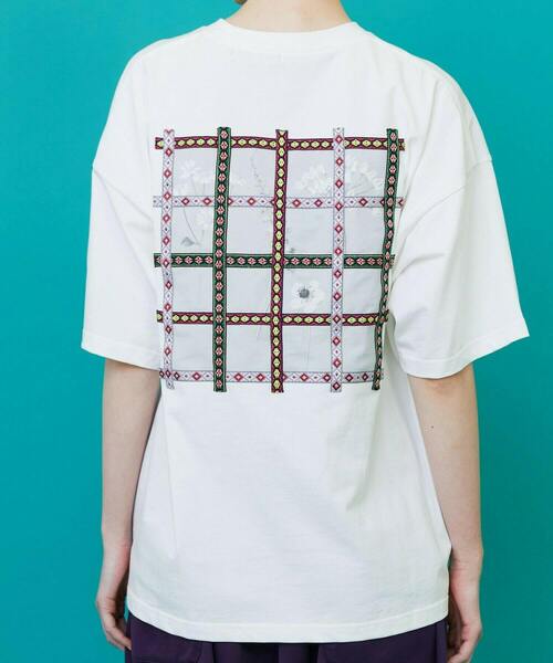 FRAPBOIS(フラボア)の「チェッフラT(Tシャツ/カットソー・レディース・ホワイト/ブラック・1/2)」の4枚目の写真