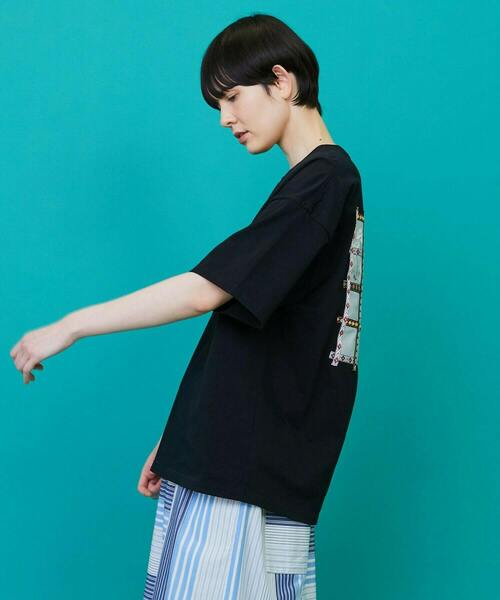 FRAPBOIS(フラボア)の「チェッフラT(Tシャツ/カットソー・レディース・ホワイト/ブラック・1/2)」の13枚目の写真