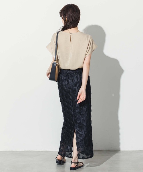 Gready Brilliant（グレディブリリアン）の「ライトサテンロゴフレンチブラウス（シャツ/ブラウス・レディース・ベージュ/アイボリー・FREE）」の14枚目の写真