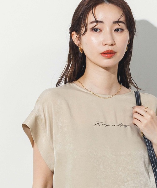 Gready Brilliant（グレディブリリアン）の「ライトサテンロゴフレンチブラウス（シャツ/ブラウス・レディース・ベージュ/アイボリー・FREE）」の19枚目の写真