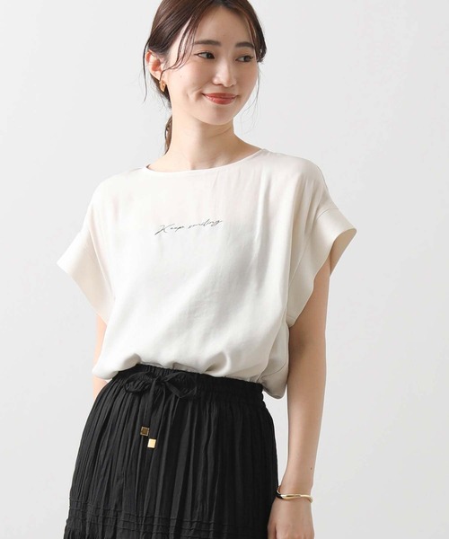 Gready Brilliant（グレディブリリアン）の「ライトサテンロゴフレンチブラウス（シャツ/ブラウス・レディース・ベージュ/アイボリー・FREE）」の10枚目の写真