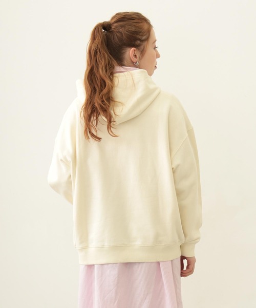 MILKFED.（ミルクフェド）の「STENCIL LOGO WIDE SWEAT HOODIE（パーカー・レディース・オフホワイト/ブラック/オリーブ・M/L）」の10枚目の写真