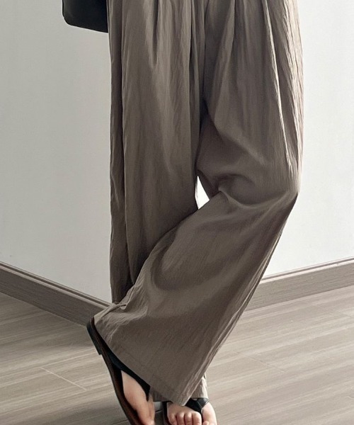 Forcement(フォースメント)の「ラフ加工ウエストゴムドレープワイドパンツ(その他パンツ・レディース・チャコールグレー/ブラック/アイボリー/ダークグレー・FREE)」の9枚目の写真