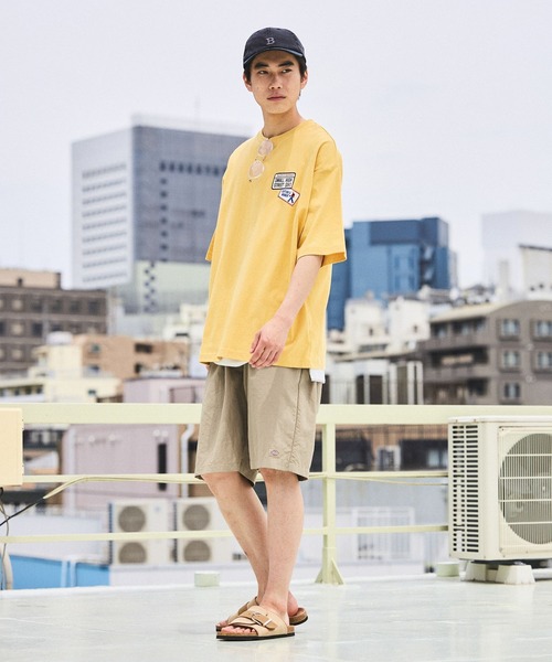 niko and...(ニコアンド)の「ワッペンモチーフクラフトTシャツ(Tシャツ/カットソー・メンズ・オフホワイト/イエロー/ネイビー・LARGE/MEDIUM)」の4枚目の写真