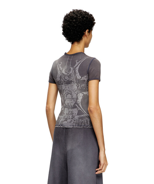 DIESEL(ディーゼル)の「ウィメンズ Tシャツ T-UNCUTIES-LONG-R6(Tシャツ/カットソー・レディース・ブラック/ブラウン・LARGE/SMALL/MEDIUM/X-SMALL/X-LARGE)」の4枚目の写真